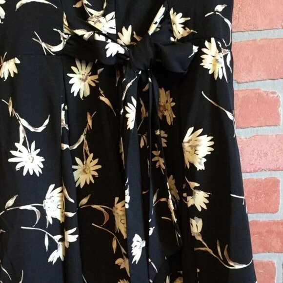 ASTR The Label Women's Romper Sleeveless Floral Black Size M shorts one piece - Picture 6 of 9